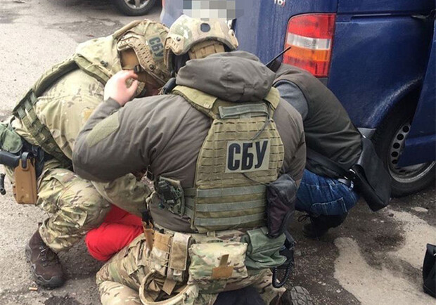 У Києві накрили підпільний склад з тоннами наркотиків 