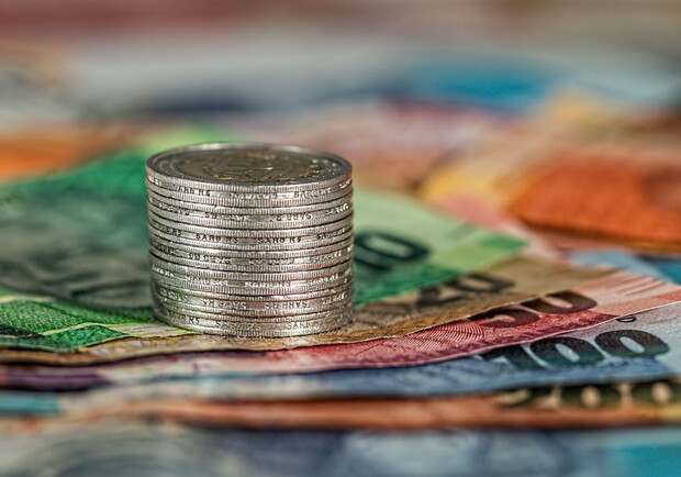 Курс валют в Україні 31 жовтня 2022 року: скільки коштує долар і євро. 