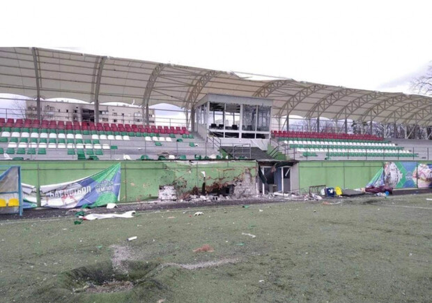 ФК "Мілан" виділив 150 тис. євро на ремонт зруйнованого стадіону в Ірпені. 