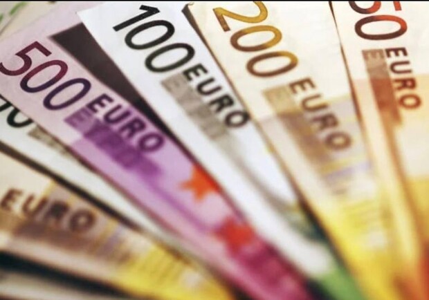 Курс валют в Украине 9 ноября 2022: сколько стоит доллар и евро. 