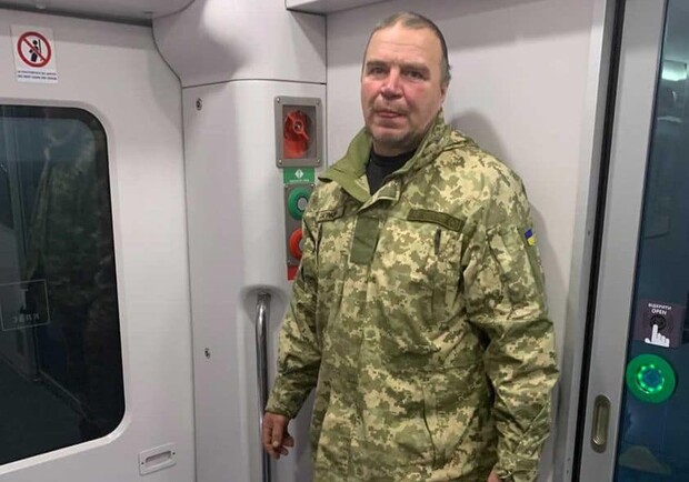 "Погано пахнув": у поїзді з Дніпра військового вигнали у тамбур - 