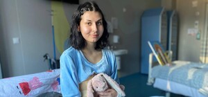 В Одесской области врачи впервые провели уникальную операцию и спасли жизнь девушки с редким заболеванием