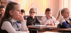 Очне навчання у школах Києва проходитиме у світловий день