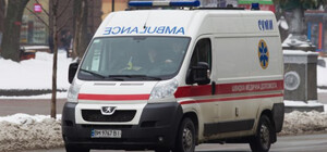 Отримай відповідь: за якими номерами дзвонити в швидку, якщо не працює 103