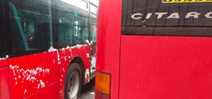 Отримані з Німеччини автобуси для міського транспорту Києва місяцями простоюють в автопарку