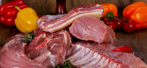 На прилавки одесских магазинов могла попасть опасная свинина из Нидерландов