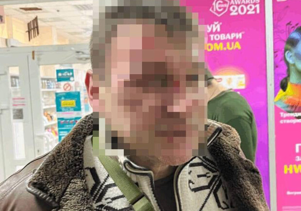 В киевском ТРЦ продавец устроил стрельбу во время ссоры с посетителем 