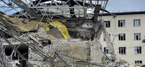 Зеленская попросила французов помочь восстановить больницу в Изюме, разрушенную россиянами