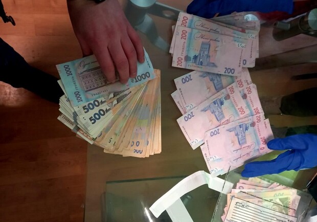 У Києві молоді жінки ходили по квартирах та крали гроші у пенсіонерів. 
