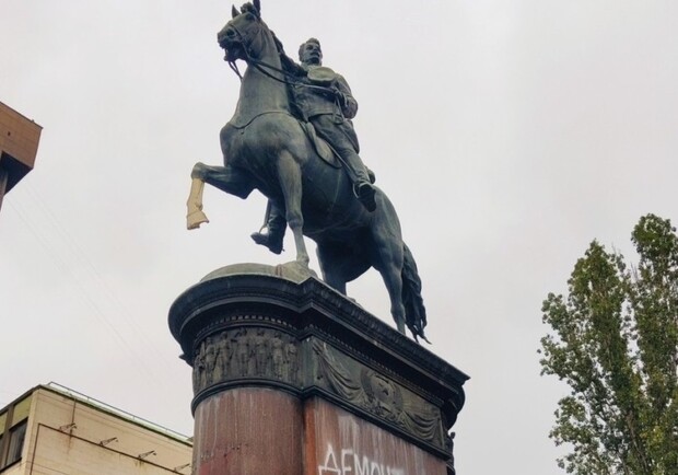 У Києві хочуть знести пам'ятники Щорсу, Ватутіну, Пушкіну та Чкалову. 