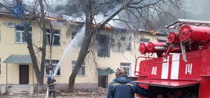 В Харьковской области почти три часа тушили пожар в лицее (фото)
