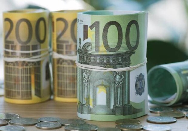 Курс валют в Україні 10 січня 2023 року: скільки коштує долар і євро. 