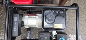 Злодії у Києві вкрали у перукарні генератор