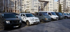 У Харкові військовим та рятувальникам передали автомобілі