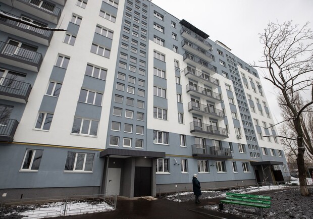 У Києві відновили 11 багатоповерхівок, пошкоджених російськими обстріли. 