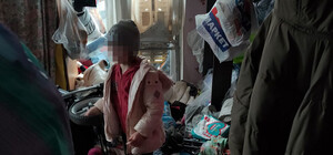 На Троещине из-за антисанитарии из семьи забрали троих голодных детей