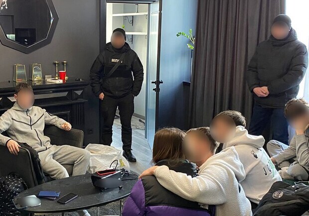 Повістки організаторам 