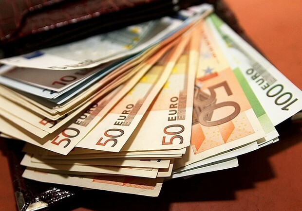 Курс валют в Україні 10 лютого 2023 року: скільки коштує долар і євро. 