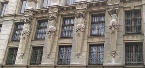 Львів’янка незаконно приватизовувала підвали у центрі міста