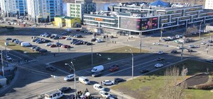 У Києві на Оболоні сталась масштабна ДТП: є постраждалі