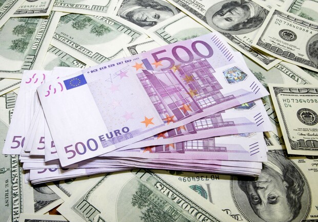 Курс валют в Україні 9 березня 2023 року: скільки коштує долар і євро. 