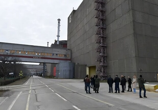 Энергопитание Запорожской АЭС восстановили после ночных обстрелов 