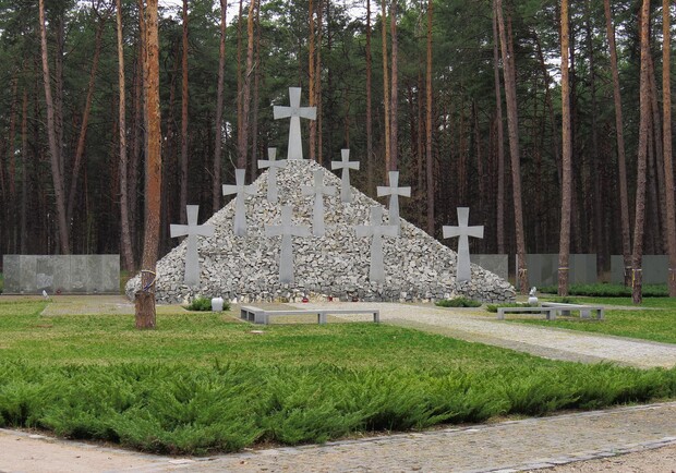 Де у Києві можуть розмістити військове меморіальне кладовище: нові варіанти. 