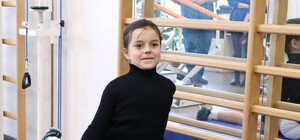 Незламна: как сейчас живет маленькая Александра Паскаль, потерявшая ножку после обстрела в Затоке