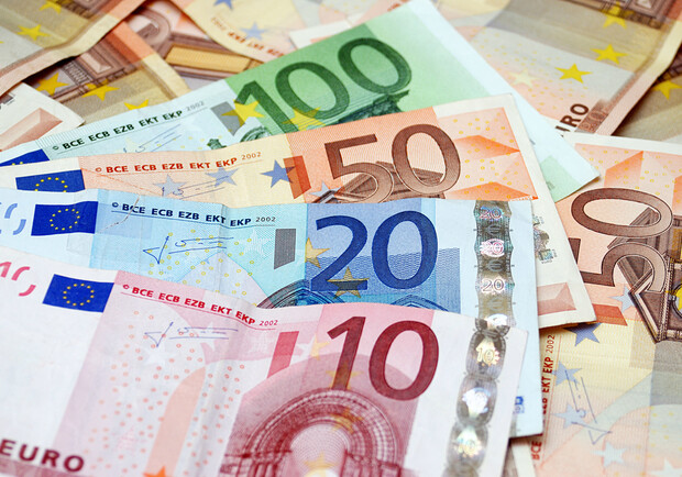 Курс валют в Украине 13 марта 2023: сколько стоит доллар и евро. 