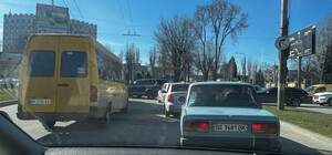 У Запоріжжі на греблі ДніпроГЕС утворився великий затор