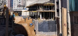 В Аркадии нахалстрой отеля захватил землю