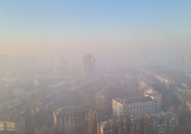 Сьогодні в Києві високий рівень забрудненості: де саме і що робить. 