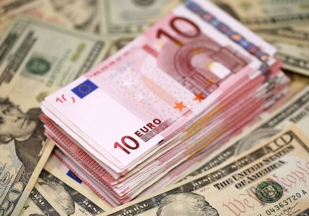 Курс валют в Украине 28 марта 2023: сколько стоит доллар и евро. 