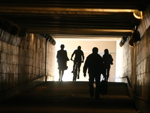 Подземный переход на Московской площадь погряз во мраке. Фото Артема Пастуха 