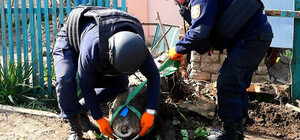 В Запорожской области оккупанты скинули фугасную полутонную авиабомбу во двор жилого дома