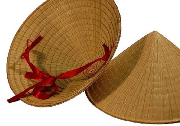 ТРЕУГОЛЬНАЯ ШЛЯПКА. БОЛЕРО