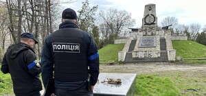 У Дніпрі на могилі Олександра Поля знайшли кістки