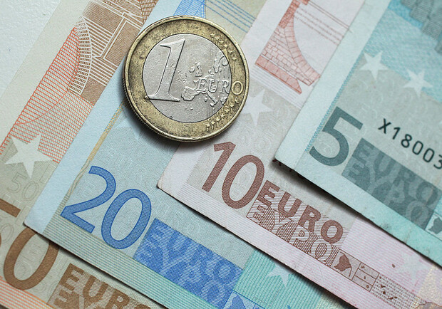 Курс валют в Україні 13 квітня 2023 року: скільки коштує долар і євро. 