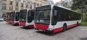 Німеччина подарувала Києву автобуси Mercedes