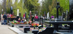 Стал известен график проведения поминальных дней на кладбищах Киева 
