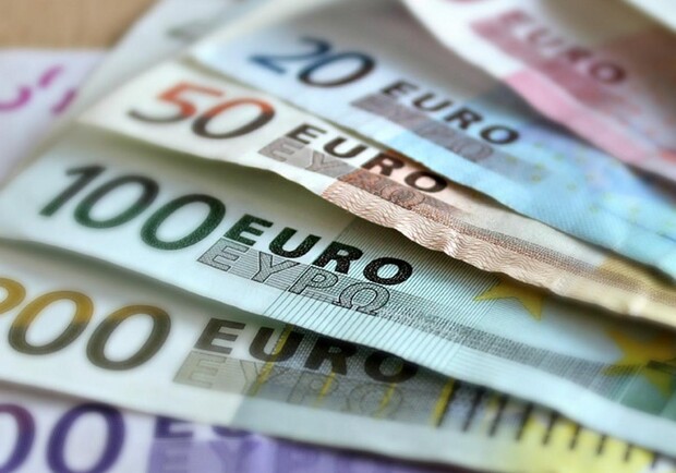 Курс валют в Україні 20 квітня 2023 року: скільки коштує долар і євро. 