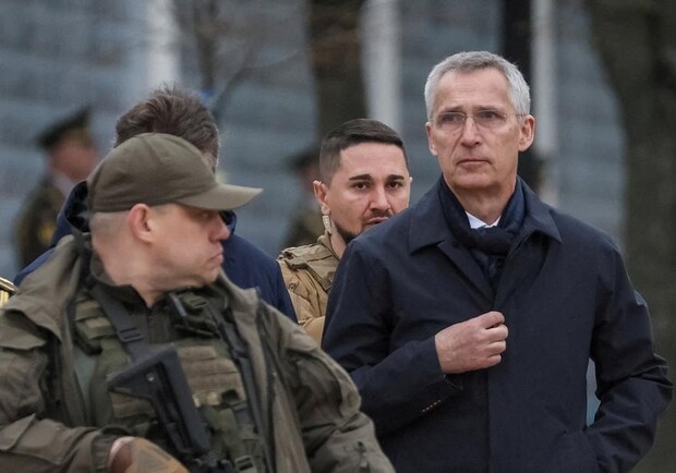 Генсек НАТО Столтенберг приїхав до Києва: фото, відео. 
