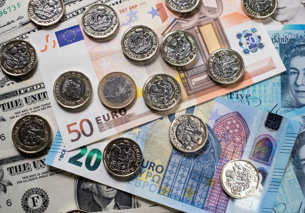 Курс валют в Україні 21 квітня 2023 року: скільки коштує долар і євро. 