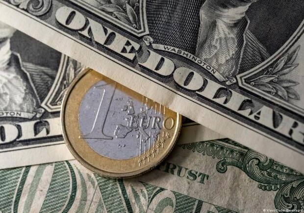 Курс валют в Україні 13 травня 2023 року: скільки коштує долар і євро. 