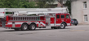 З підйомником та дистанційним керуванням: харківські рятувальники отримали техніку від США (відео)