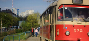 У Києві на півроку закриють рух трамваїв №14 та №15: чому та чим замінять