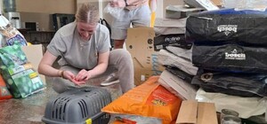 Одесская область продолжают помогать Херсонской: передали лодки и воду