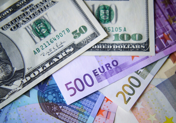 Курс валют в Україні 14 червня 2023 року: скільки коштує долар і євро 