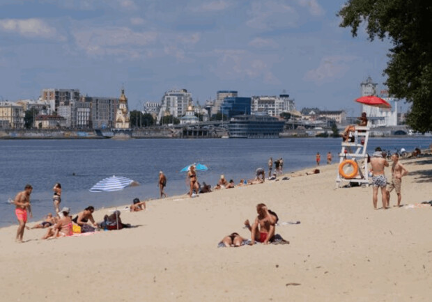 Стало відомо, на яких пляжах Києва безпечно купатися. 