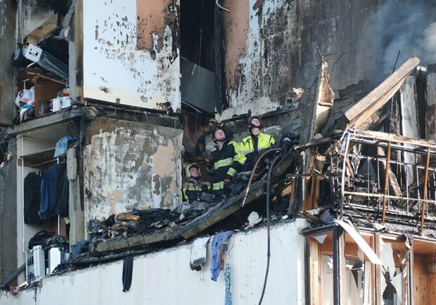 Житель дома, где сегодня произошел взрыв, осудил спасателей "медленную" работу - 